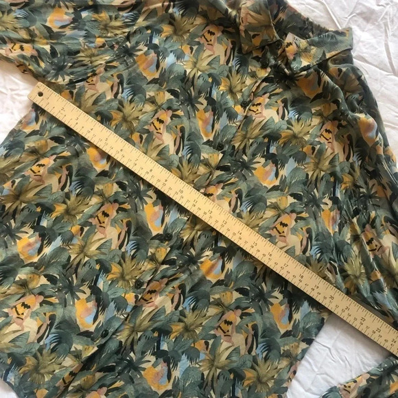 Galeries Lafayette tropical  print drop sleeve blouse size small - Picture 4 of 10